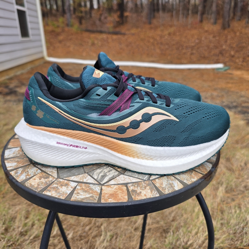 Saucony Triumph 20 S10759-17 Shamrock Green Running Shoes Sneakers Women Sz 11